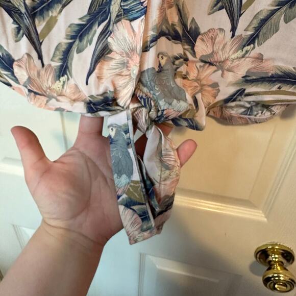 NWT American Eagle Women’s Cropped Hawaiian Button-Down Shirt Size XL Tropical - Picture 5 of 9